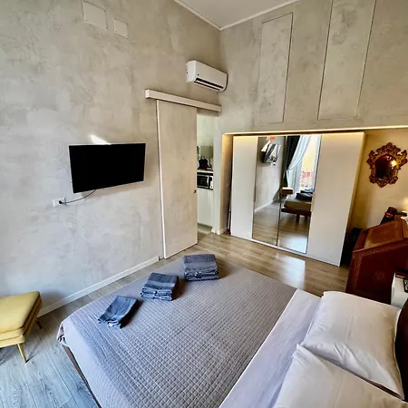 Venustas Toledo * 나폴리